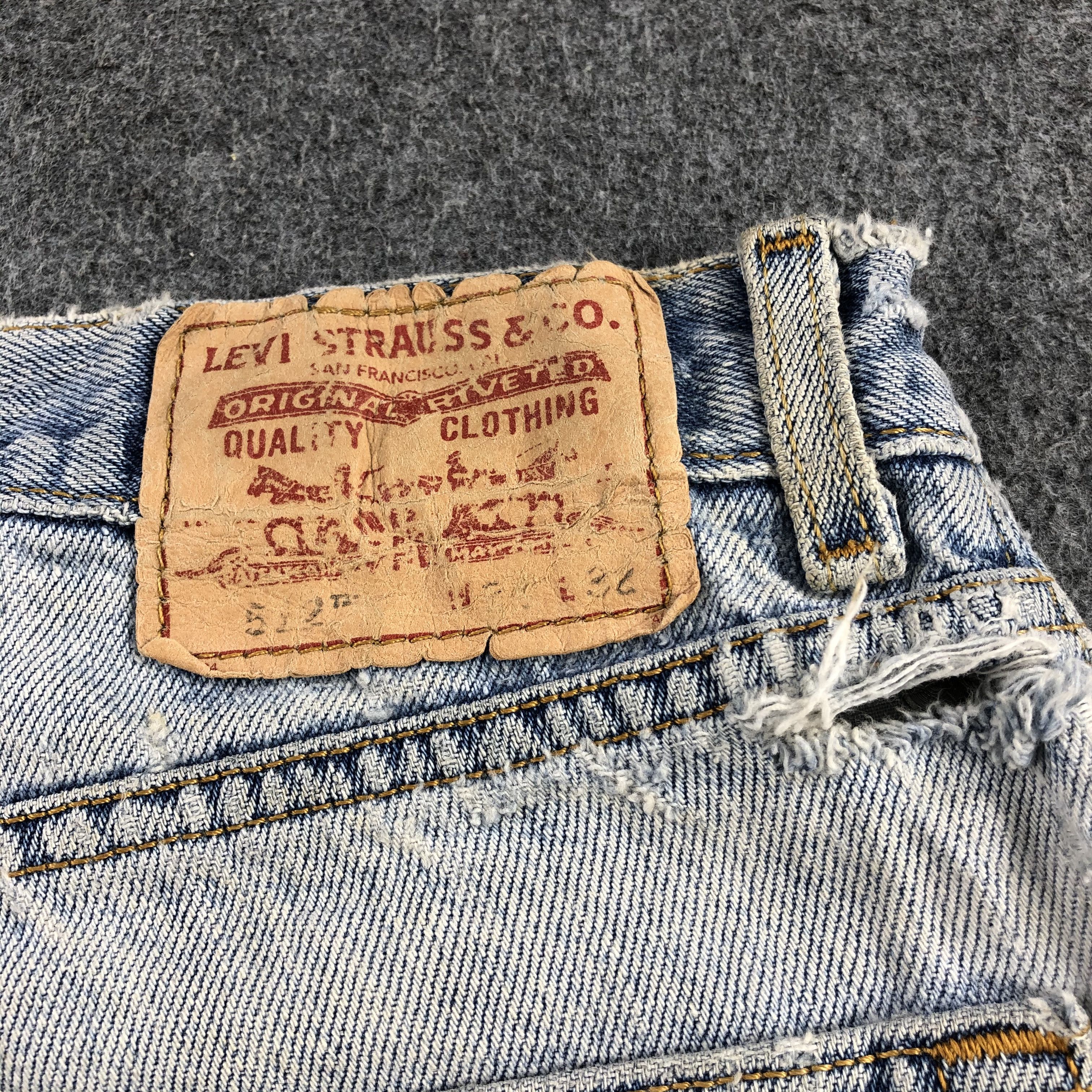 Levi's Vintage Light Wash Levis Jeans-J2131 Size US 35 - 5 Thumbnail