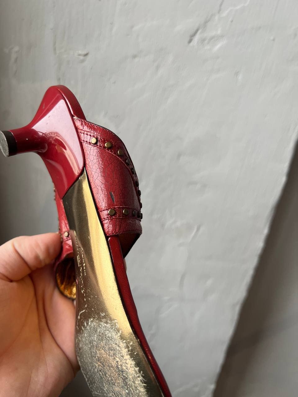 Salvatore Ferragamo SALVATORE FERRAGAMO RED GOLD LEATHER PATERN SLIDE SANDALS 38 Size US 8 / IT 38 - 13 Thumbnail