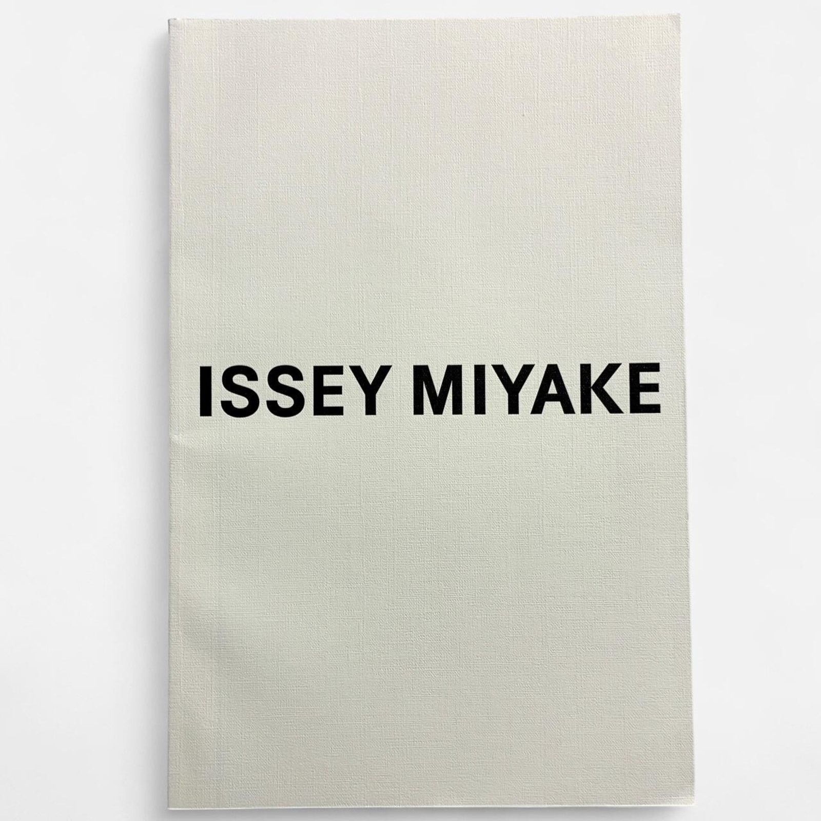 Issey Miyake × Japanese Brand × Pleats Please Issey Miyake Issey Miyake autumn winter 2023-2024 look book catalog Size ONE SIZE - 1 Thumbnail