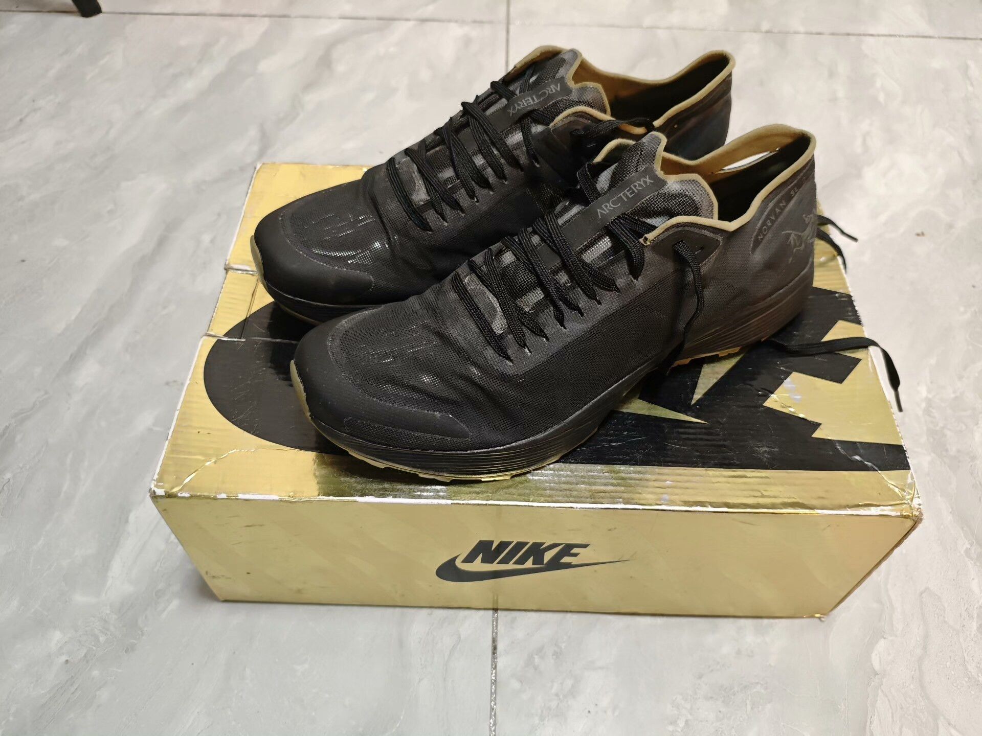 Arc'teryx Arc'teryx Black Lowtop Sneakers 10 Men Size US 10 / EU 43 - 1 Thumbnail