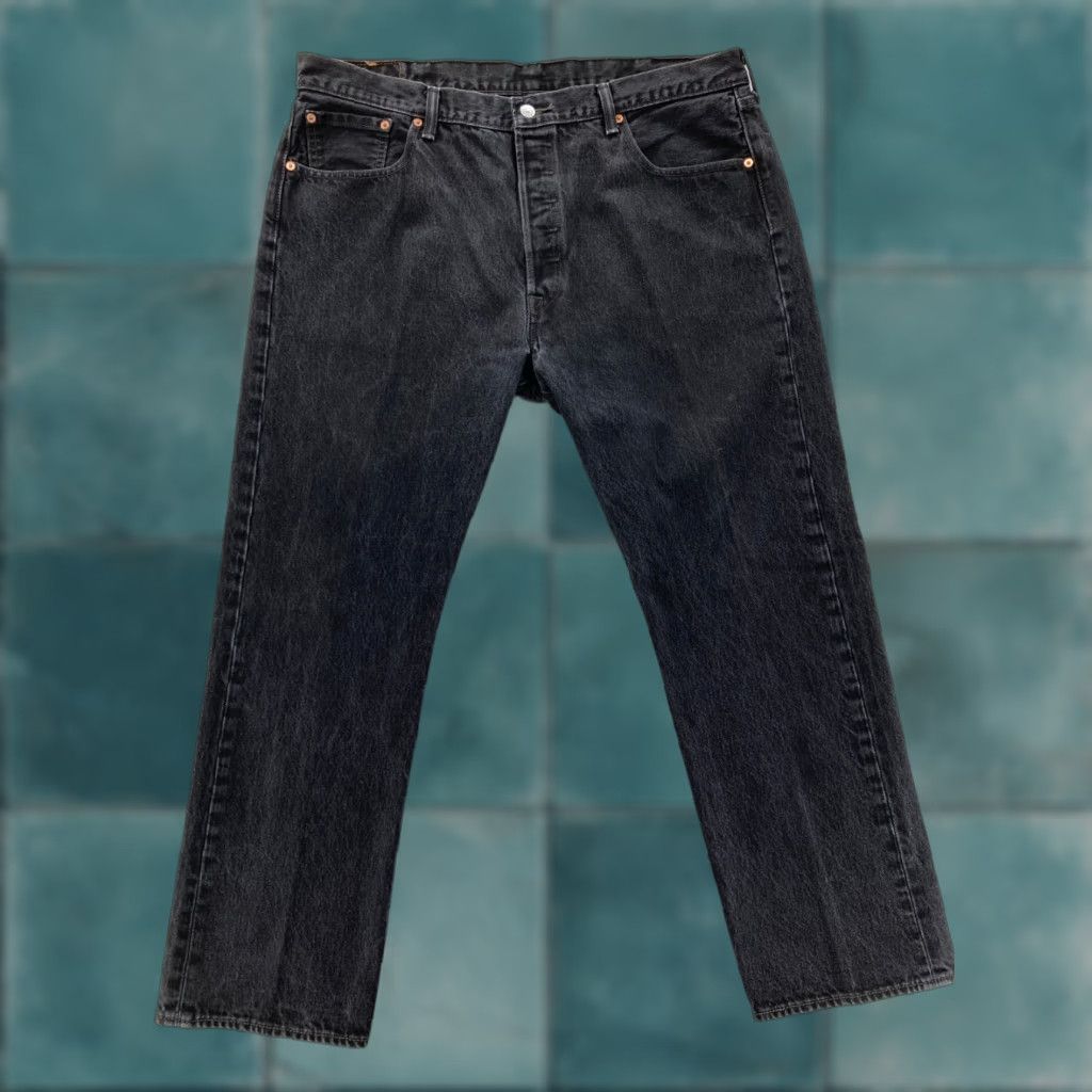 Levi's VINTAGE Levi's 501 Jeans Mens 40x30 Straight Black Denim Button Fly Grunge Y2K Size US 40 / EU 56 - 1 Thumbnail