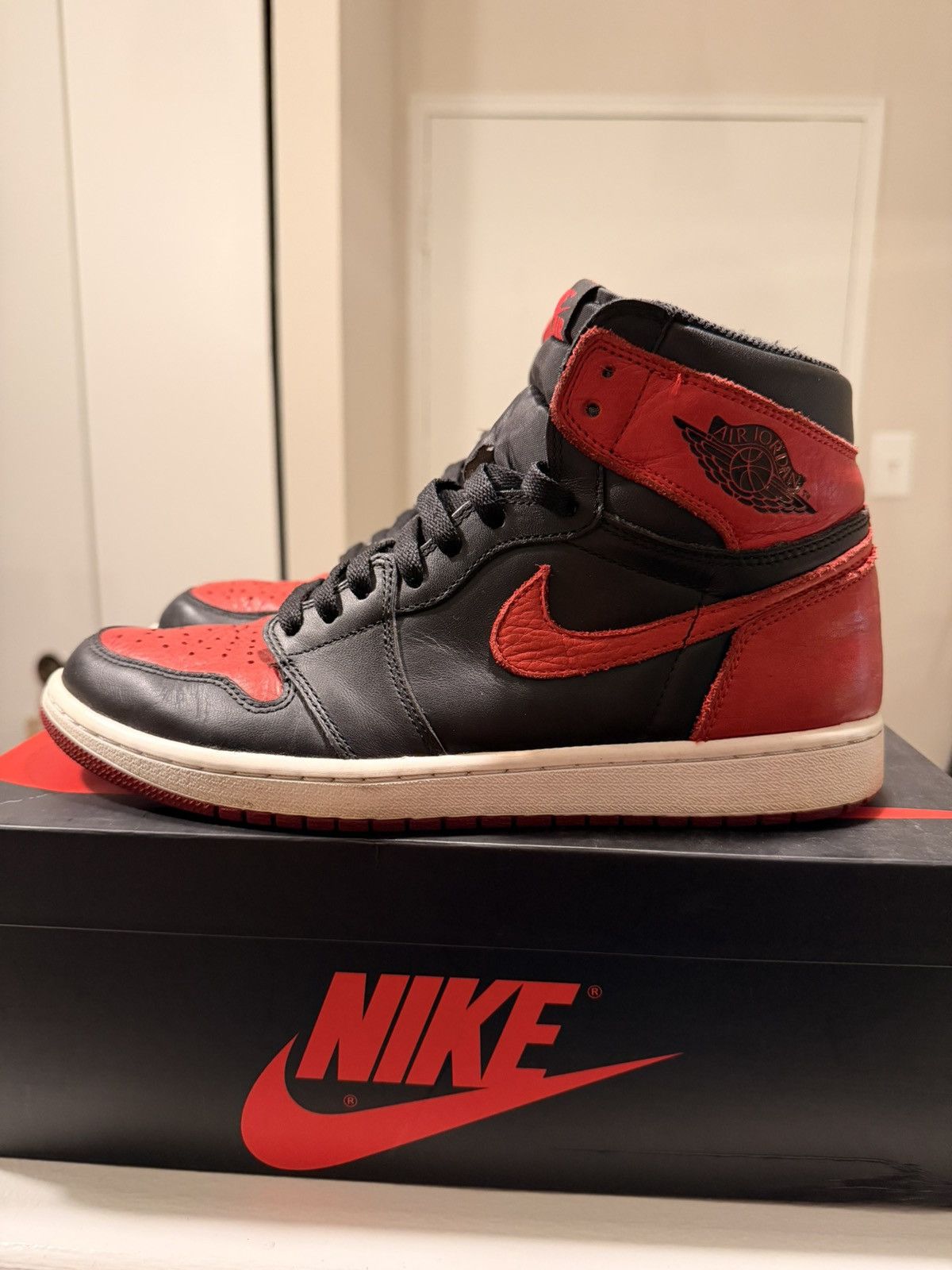 Jordan Brand Jordan 1 Banned 2016 Bred Size US 10 / EU 43 - 2 Thumbnail