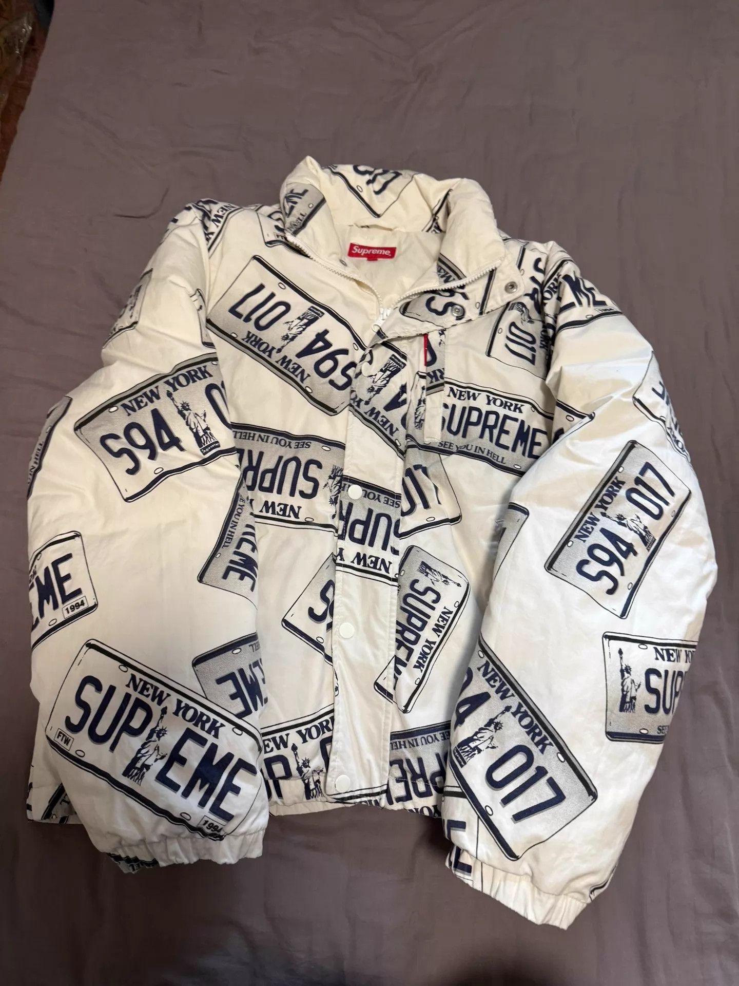 Supreme Supreme White Puffer Jacket M Worn 2x Like New Size US M / EU 48-50 / 2 - 1 Thumbnail