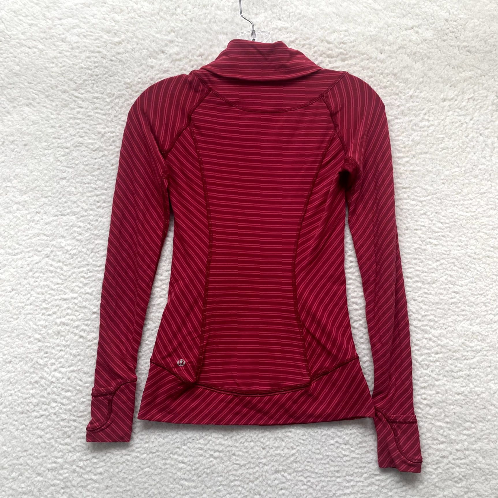 Lululemon Lululemon Top Shirt S Red Striped 1/4 Zip Workout Activewear Yoga Thumb Hole Womens Size S / US 4 / IT 40 - 2 Thumbnail