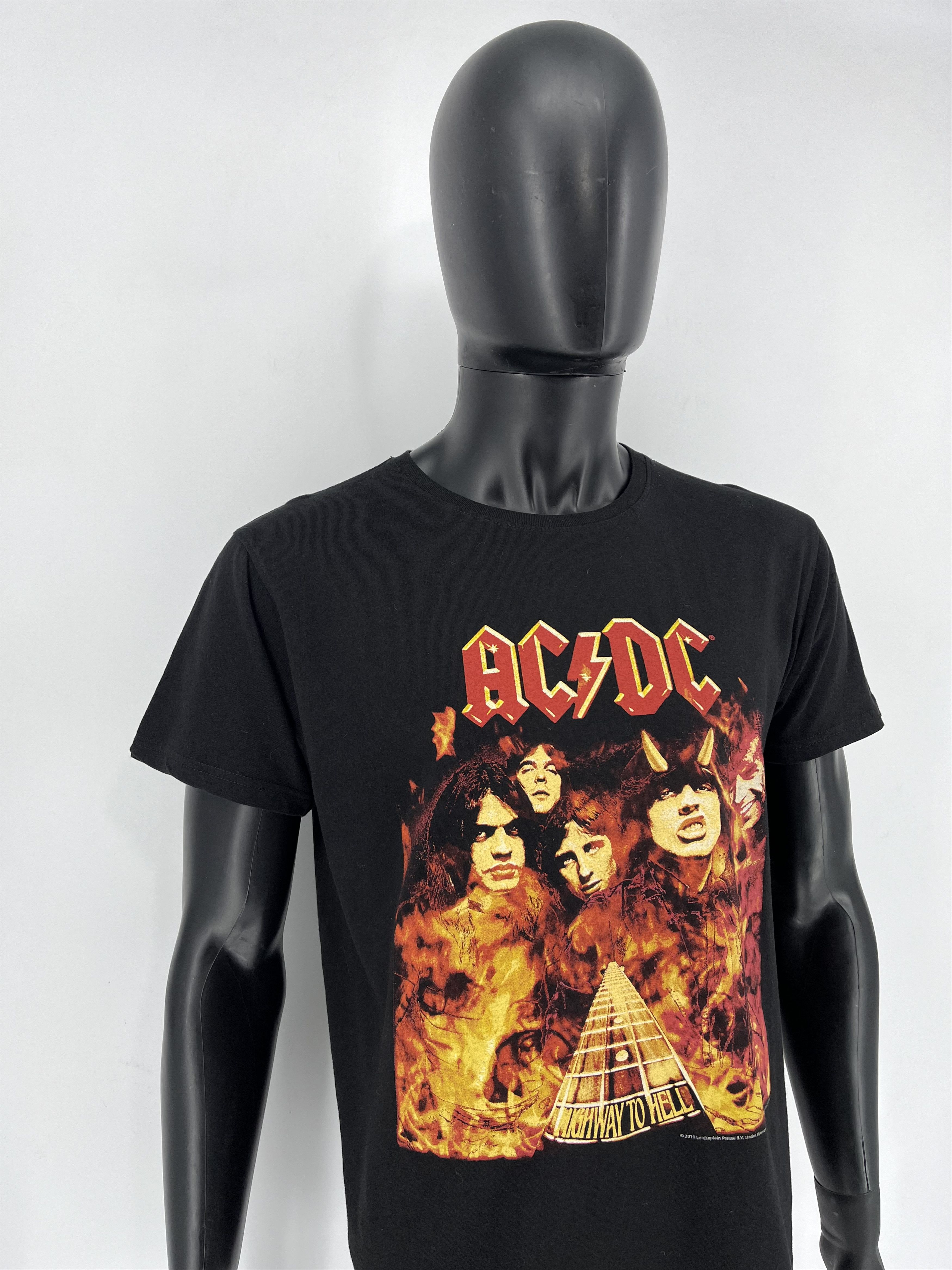 Band Tees Vintage Y2K Ac/Dc Highway To Hell World Tour BAND TEE Size US M / EU 48-50 / 2 - 4 Thumbnail
