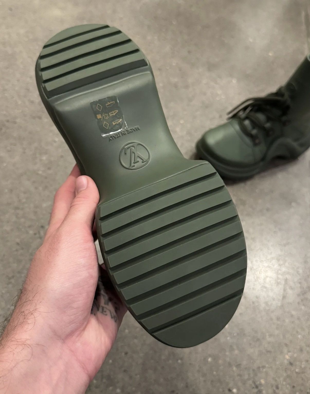 Louis Vuitton Louis Vuitton Archlight Rain Boot Green Size US 7 / IT 37 - 6 Thumbnail
