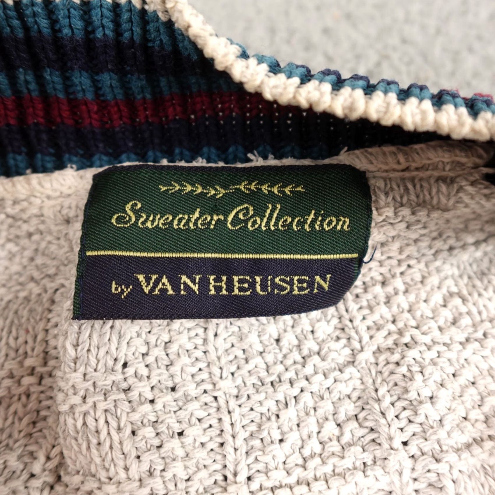 Van Heusen VINTAGE Van Heusen Sweater Mens XL Gray V-Neck Cable Knit Striped 90s Hipster Retro Size US XL / EU 56 / 4 - 3 Thumbnail