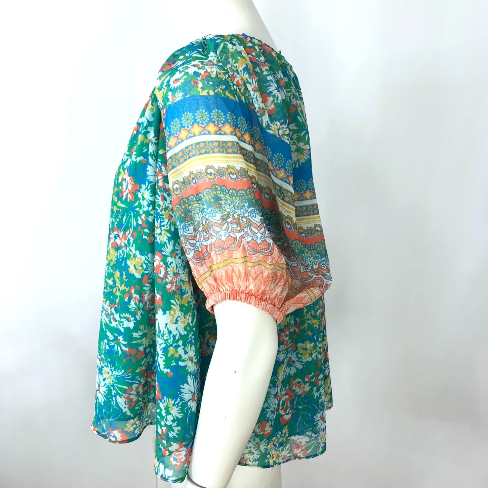Vintage Current Air Blouse Shirt Womens M Green Peasant Smock Pullover V-Neck Short Sleeve Batik All Over Print Casual Summer Spring Size M / US 6-8 / IT 42-44 - 2 Thumbnail