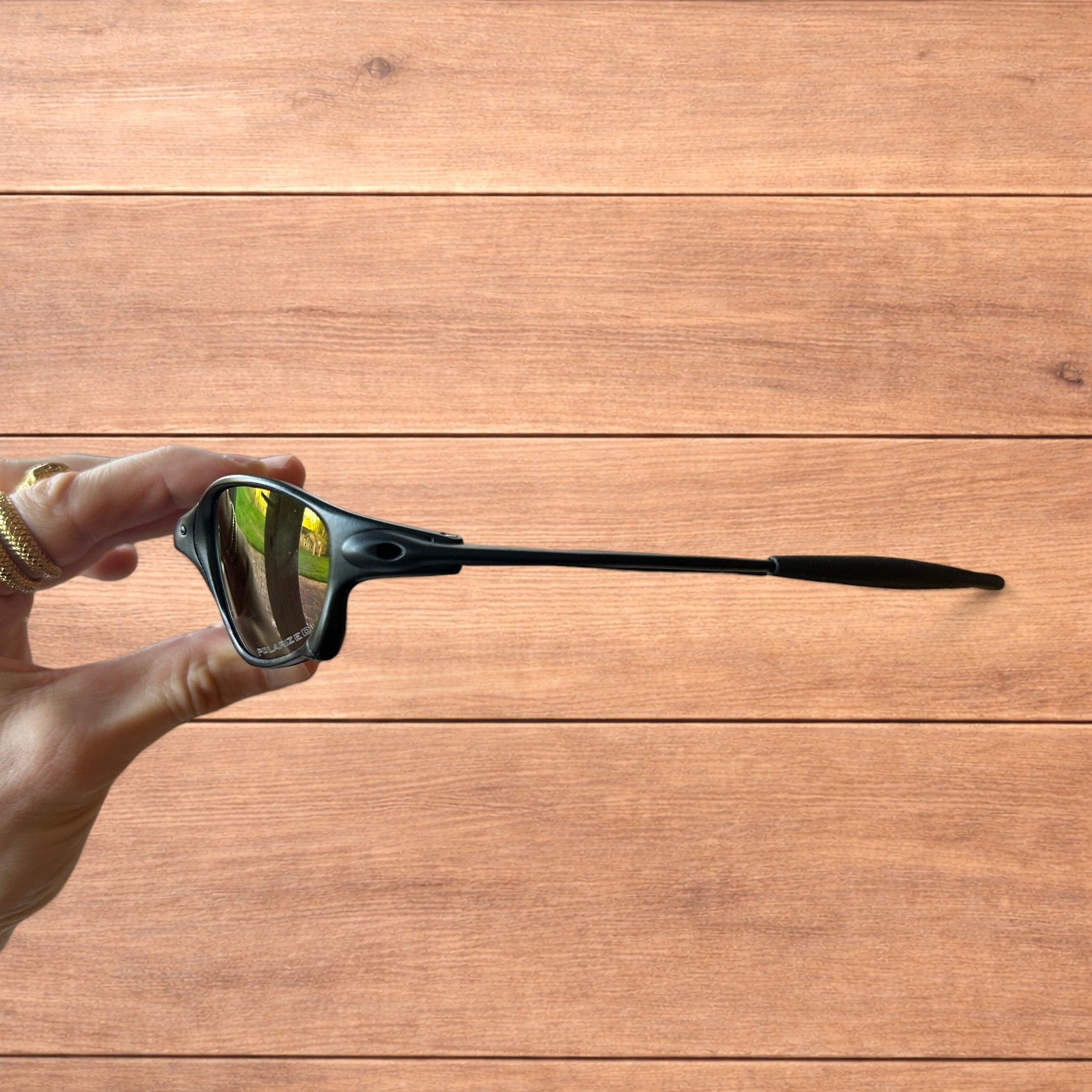 Japanese Brand Metal frame polarised sunglasses in black with purple lens. Size ONE SIZE - 4 Thumbnail