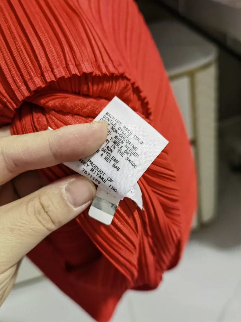 Issey Miyake issey miyake size:3 Red dress 2505-Nextarrow Size XXS / US 00 / IT 34 - 4 Thumbnail