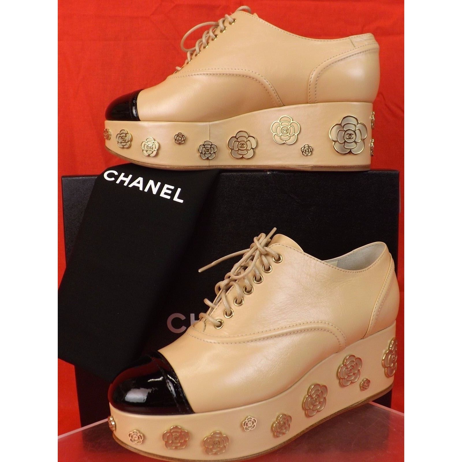 Chanel CHANEL G3172 BEIGE LEATHER CAMELLIA CC PLATFORM OXFORDS 39.5 Size US 9.5 / IT 39.5 - 1 Thumbnail