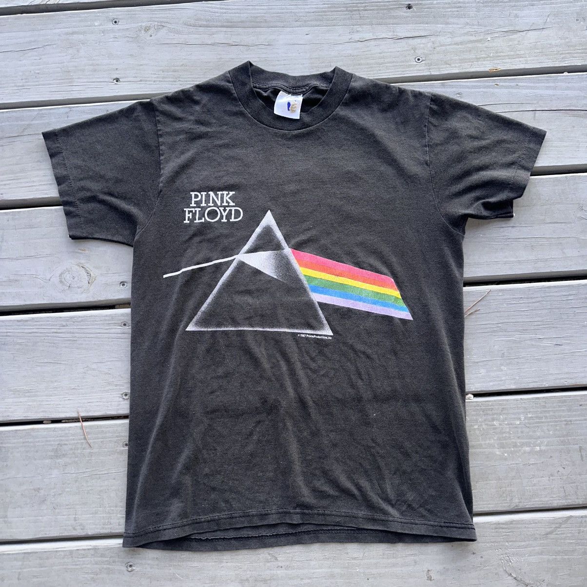 Vintage Vintage 1987 Pink Floyd tour shirt sz small faded smoked Size US S / EU 44-46 / 1 - 2 Thumbnail