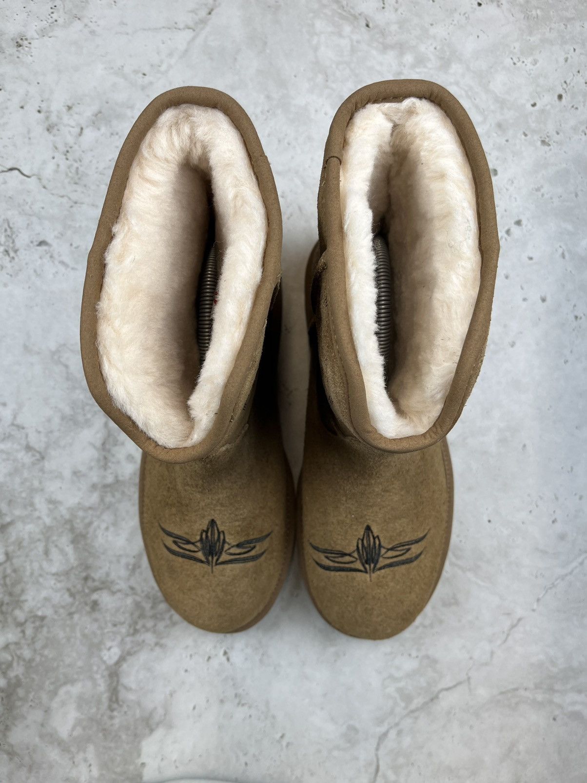 Children of the discordance × Ugg UGG x Children Of The Discordance Classic Short Size US 9 / EU 42 - 3 Thumbnail
