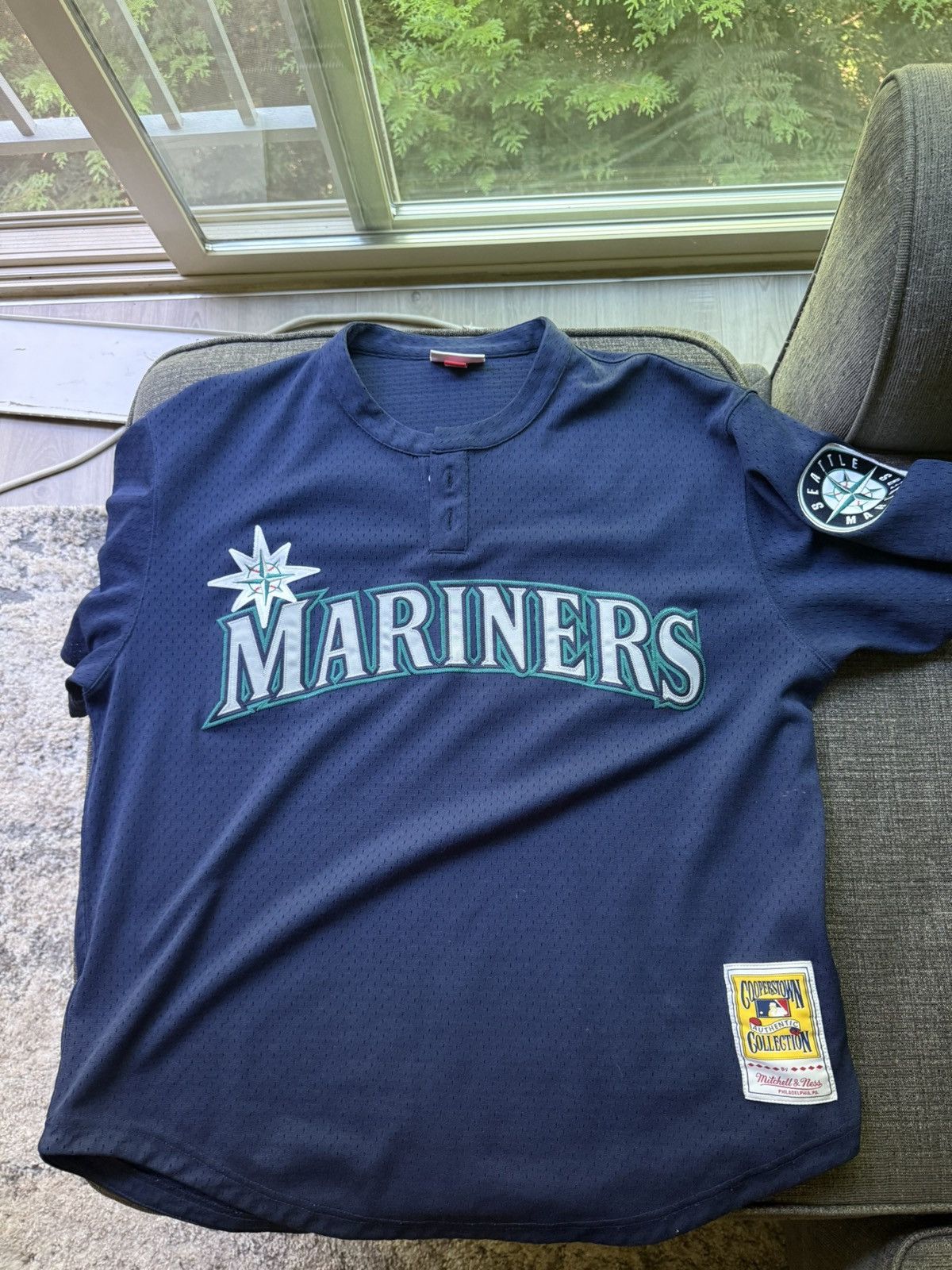 Other Mariners Navy Ken Griffey Jr jersey Size US XL / EU 56 / 4 - 1 Thumbnail