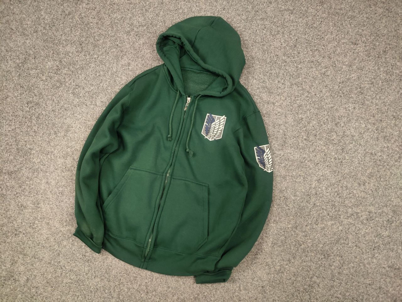 Anime Vintage Attack On Titan Anime Movie Game Zip Logo Hoodie Size US M / EU 48-50 / 2 - 3 Thumbnail