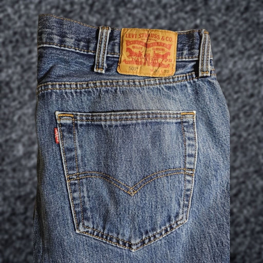 VINTAGE Levi's 501 XX Jeans Regular Men Medium Blue Denim Cotton 38x32 5-Pocket Distressed Y2K USA Model 501