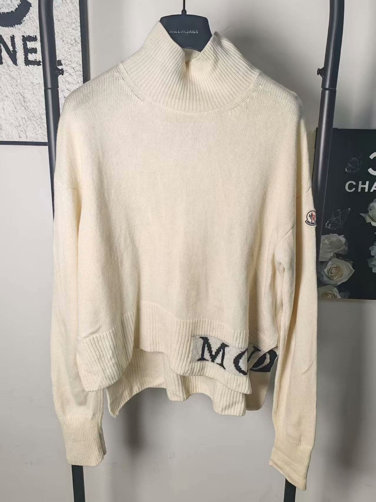Moncler Moncler Retro White Sweater s Men Size US S / EU 44-46 / 1 - 1 Thumbnail