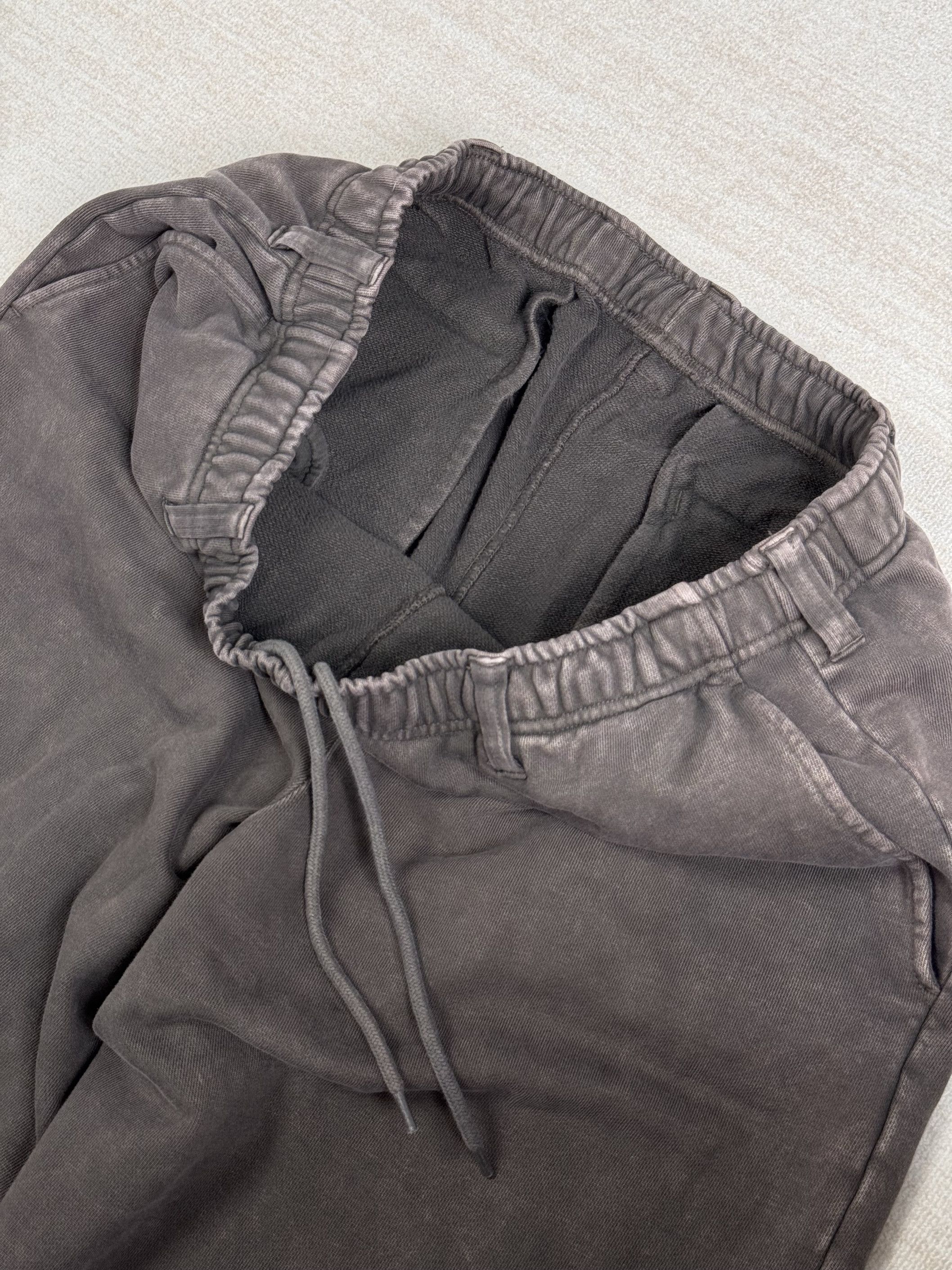 Beams Plus UNWORN* FUTURE ARCHIVE BEAMS 24SS FADE BAGGY SWEAT PANTS Size US 32 / EU 48 - 3 Thumbnail