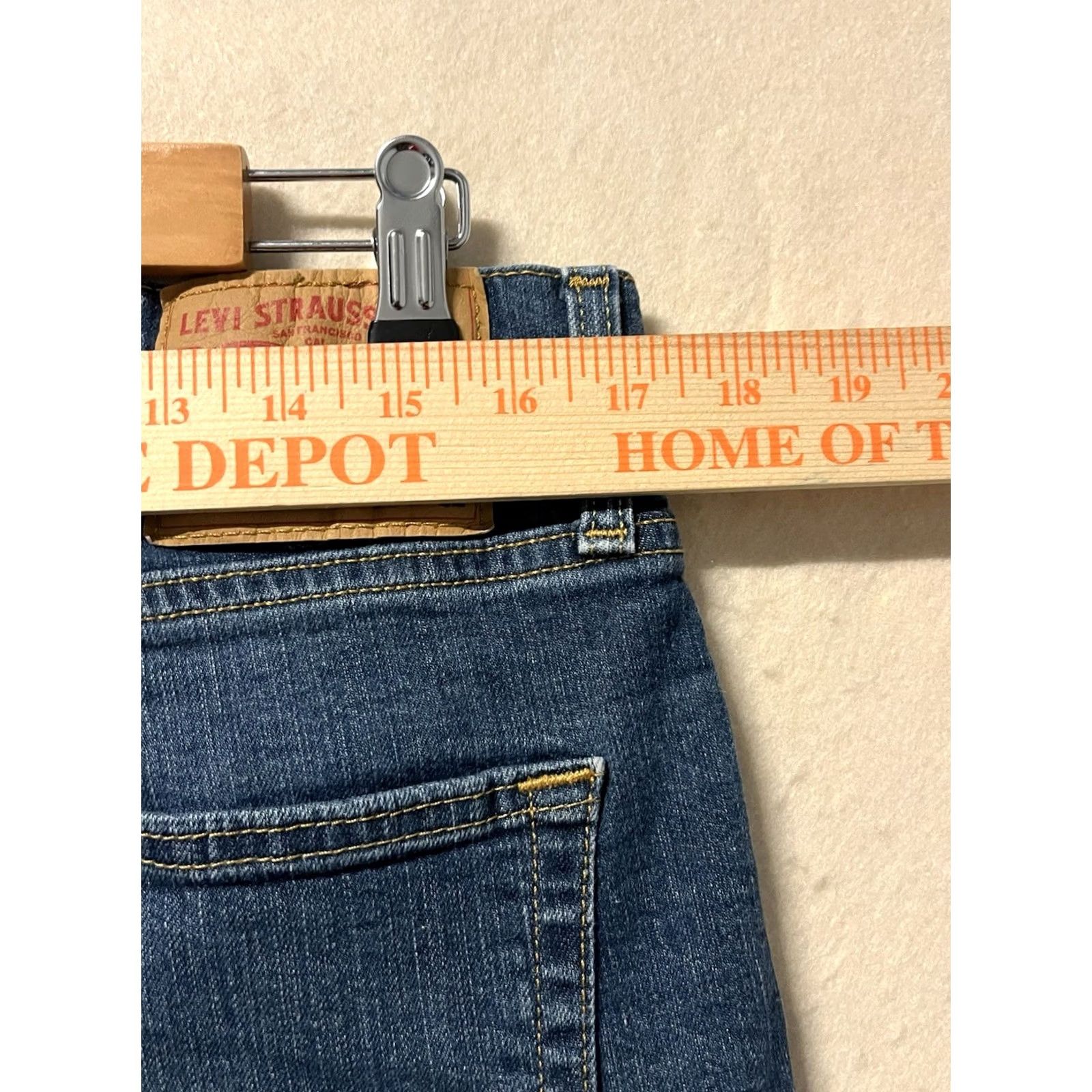 Levi's Levi's 541 Athletic Jeans Men's Dark Wash Blue Denim Stretch 35x32 Button Zipper Logo Size US 35 - 3 Thumbnail
