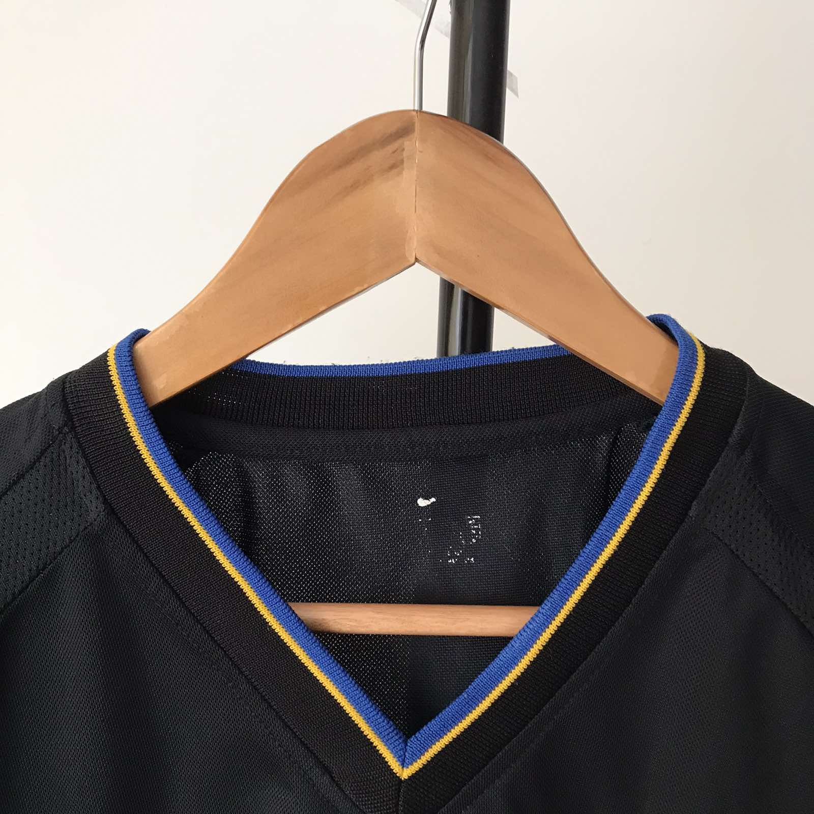 Nike Vintage Nike Leeds United 2001 away soccer jersey Sz M Size US M / EU 48-50 / 2 - 4 Thumbnail