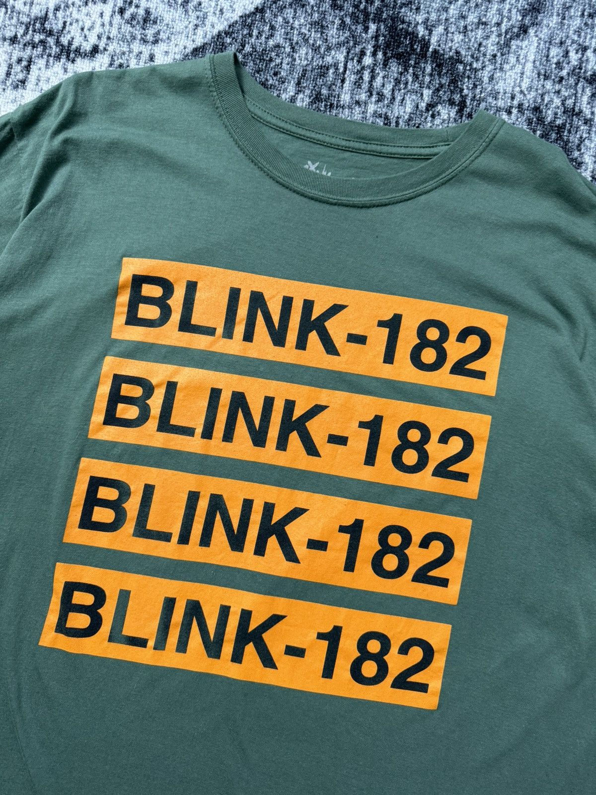 Band Tees Vintage Blink-182 Tee Shirt Big Logo Pop Punk Band Y2K 90s Size US XL / EU 56 / 4 - 3 Thumbnail