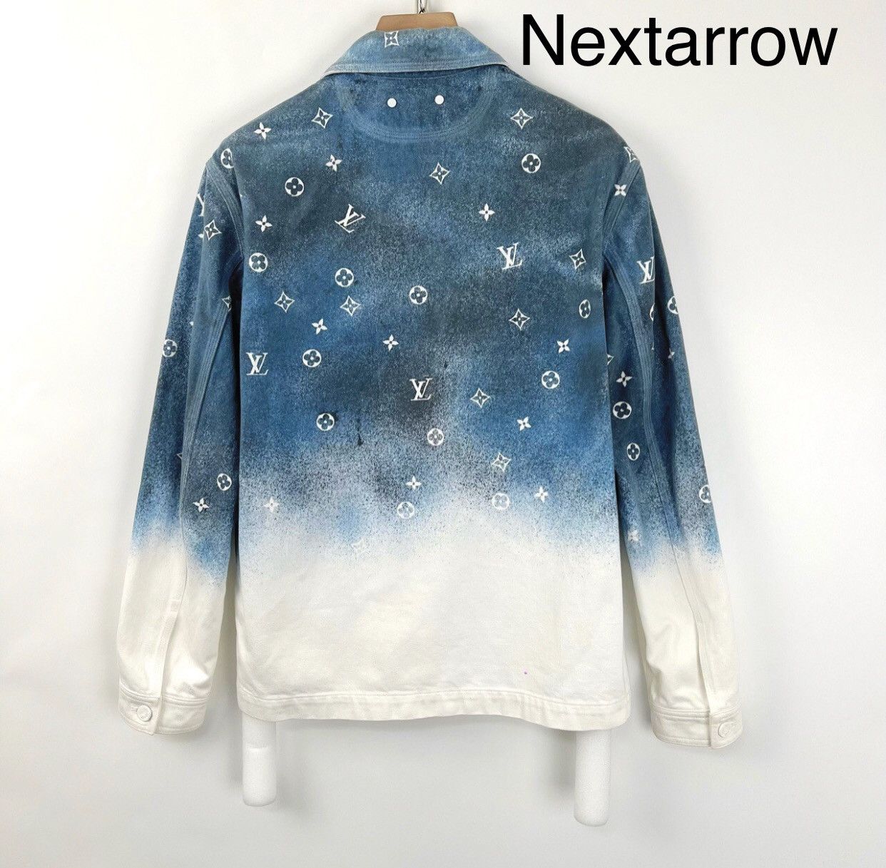 Louis Vuitton Louis Vuitton LV blue and white floral print denim jacket Size US S / EU 44-46 / 1 - 2 Thumbnail