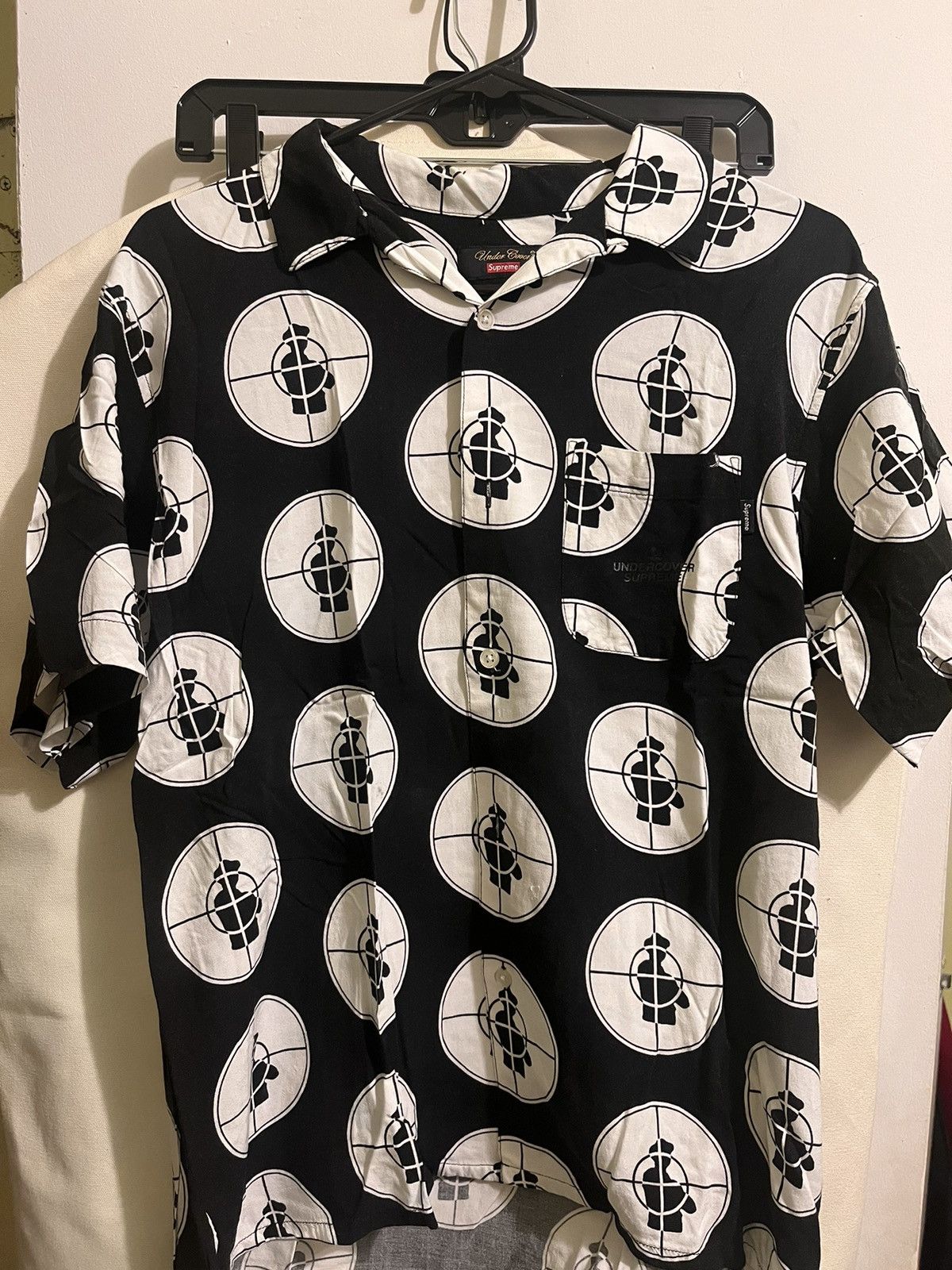 トップス Supreme UNDERCOVER Public Enemy Rayon Supreme Undercover Public Enemy Rayon Shirt Red Large ON