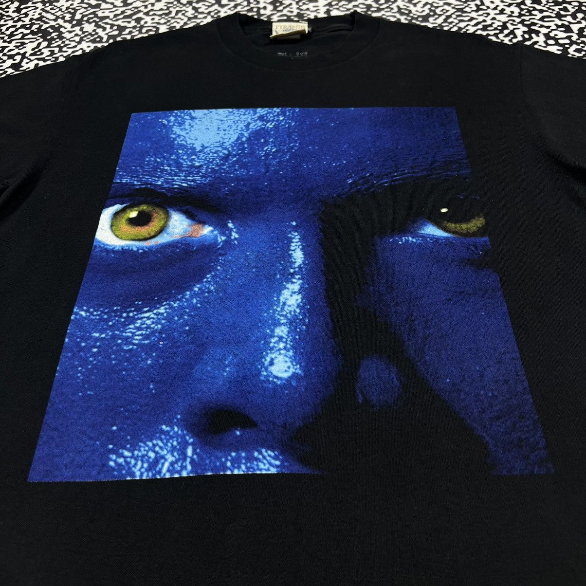 Band Tees Vintage 90s Blue Man Group Band Style Face Logo T-shirt Size US M / EU 48-50 / 2 - 7 Thumbnail