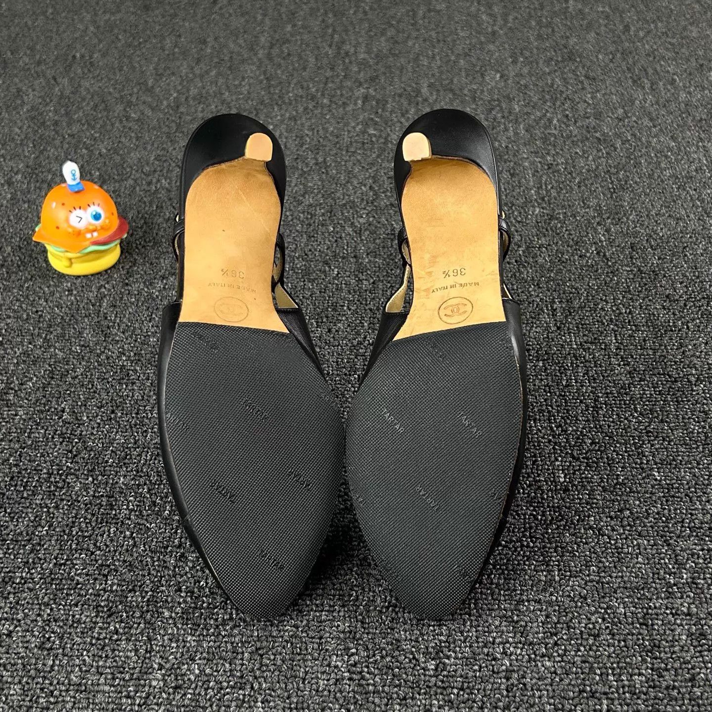 Chanel Chanel Black Pumps 36.5 Minimalist Versatile Gently Worn Size US 6 / IT 36 - 6 Thumbnail