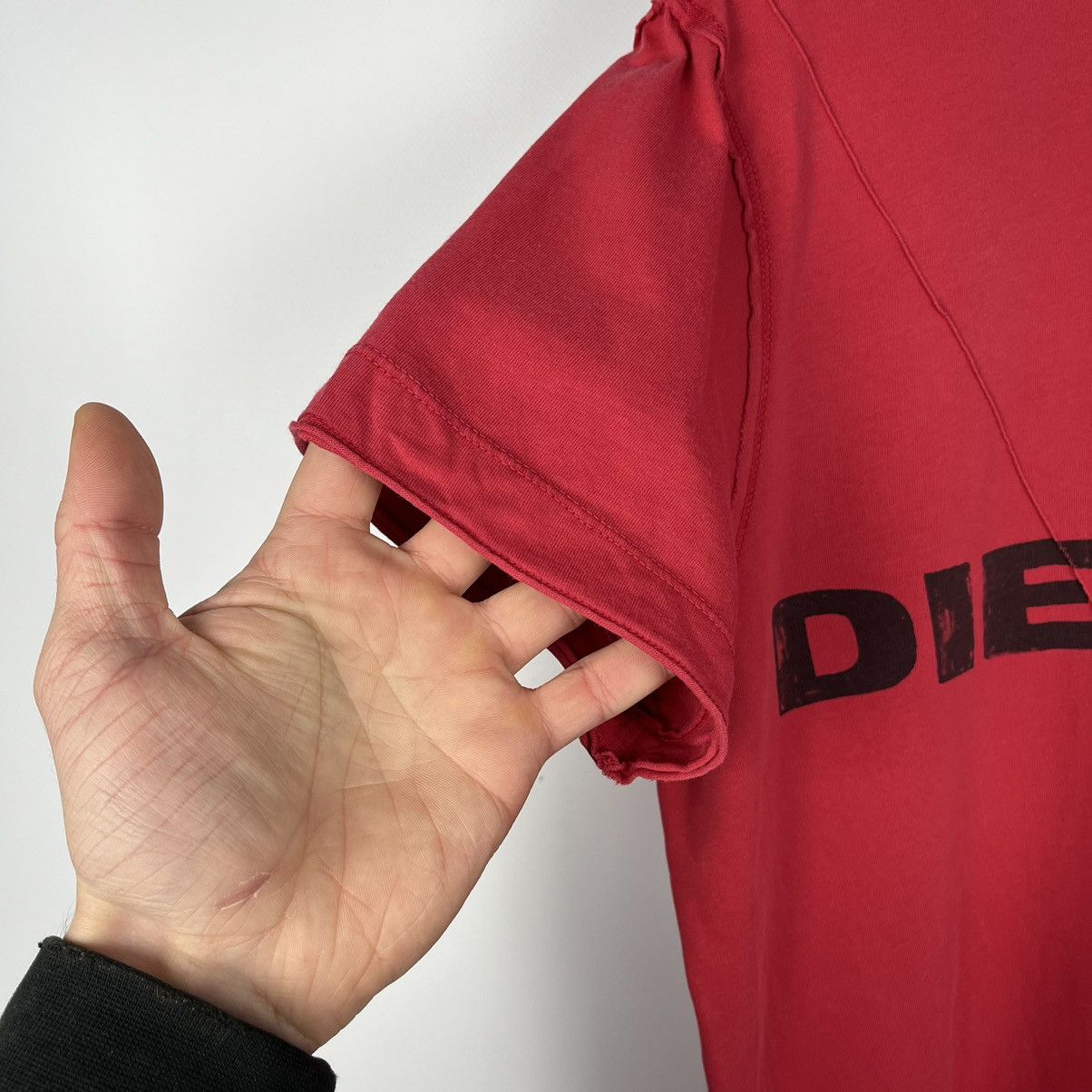 Diesel Vintage Diesel “die” big logo T Shirt 90’s Size US L / EU 52-54 / 3 - 8 Thumbnail