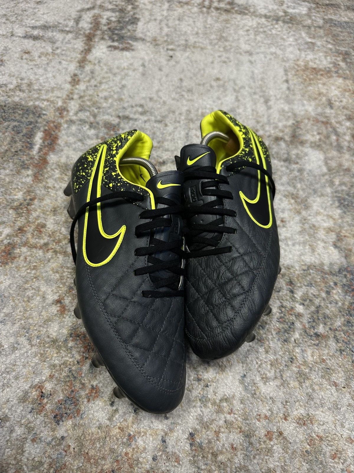 Japanese Brand × Nike 🔥 Nike Tiempo Legend V FG Pro Black / Volt 5 Size US 10.5 / EU 43-44 - 3 Thumbnail