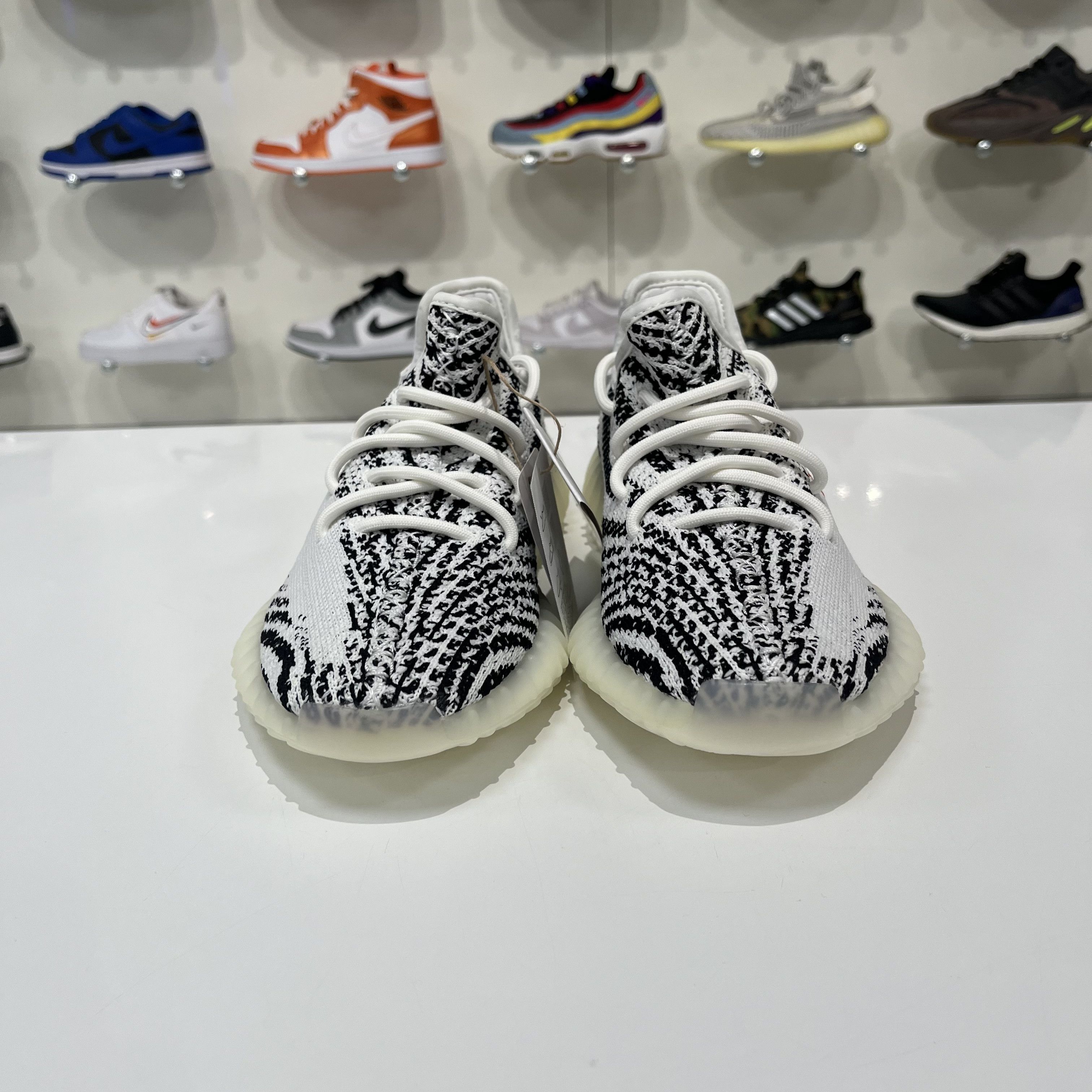 Adidas Adidas Yeezy Boost 350 V2 Zebra Size US 5 / EU 37 - 9 Thumbnail