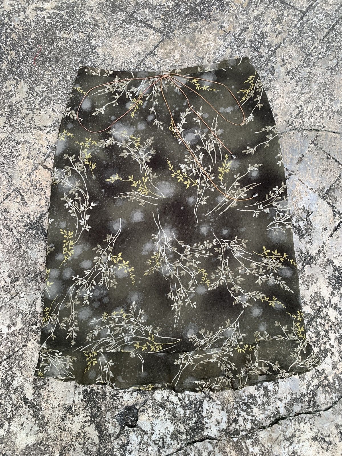 Japanese Brand y2k Stemar Japan Green Floral Graphic Ruffle Mesh Midi Skirt Size 26" / US 2 / IT 38 - 1 Thumbnail