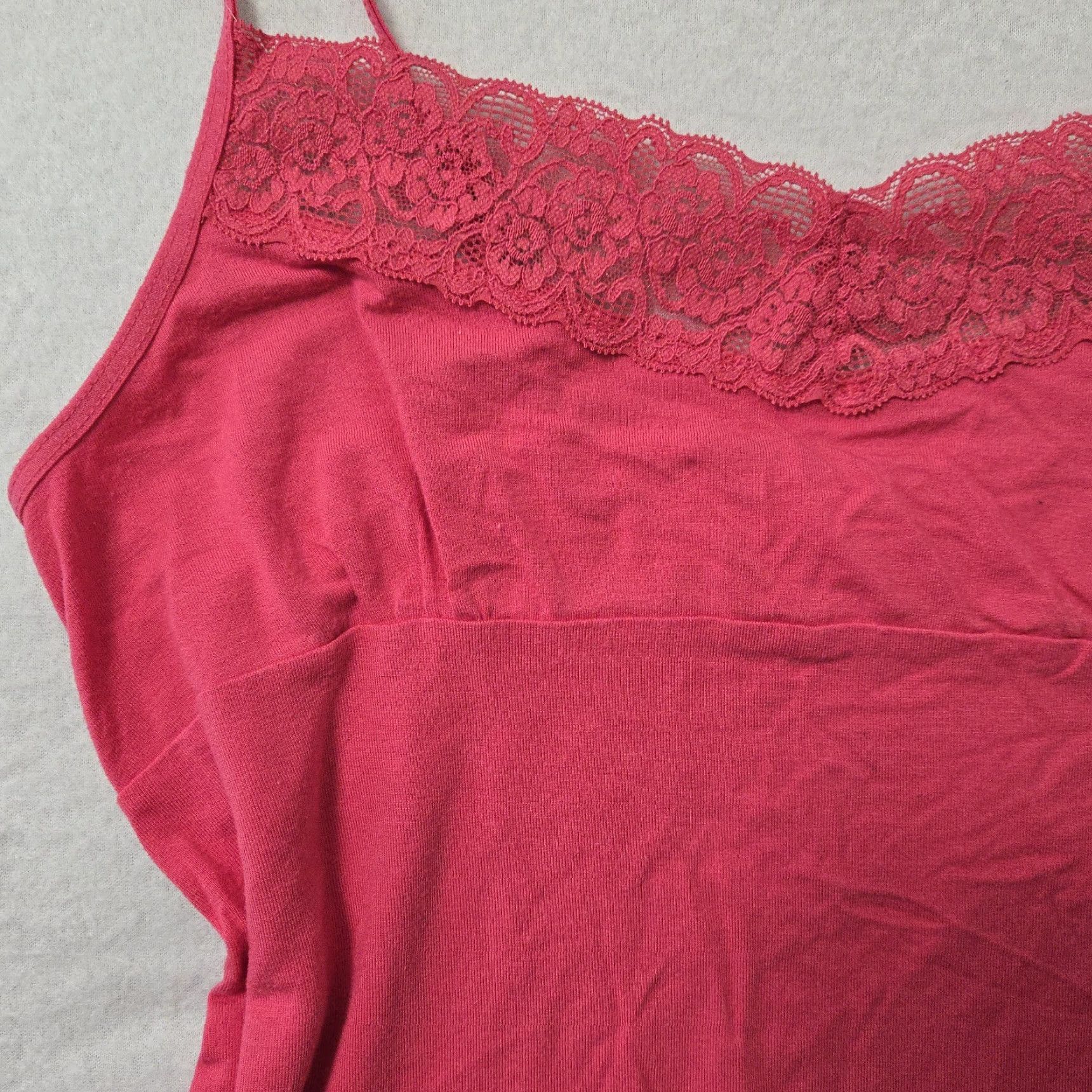 Old Navy VINTAGE Old Navy Camisole Tank Top Cami Womens S Pink Lace Trim Spaghetti Strap Y2K Fairycore 00s Coquette Adjustable Strap Femmes (Girls/Womens) Size S / US 4 / IT 40 - 4 Thumbnail