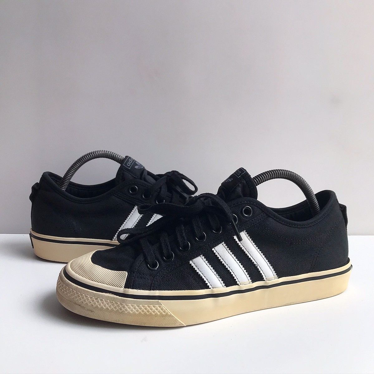 Adidas Adidas Originals Nizza skateboard sneakers shoes black canv Size US 10 / EU 43 - 1 Thumbnail