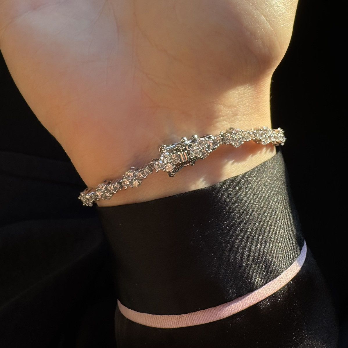 Jewelry Tennis Bracelet Size ONE SIZE - 3 Thumbnail