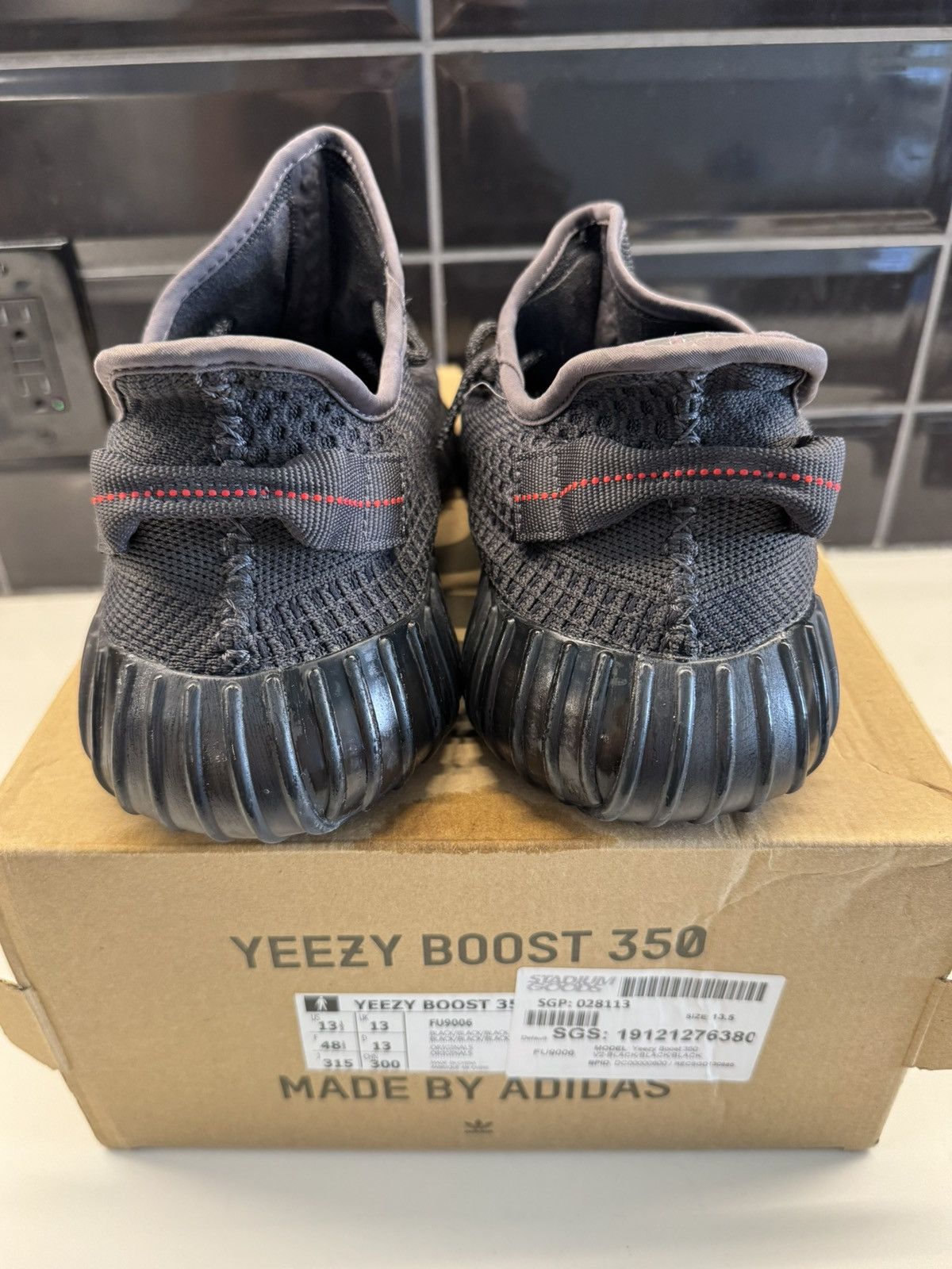 yeezy boost 350 v2 box dimensions Adidas FZ1267 Yeezy Boost 350 V2 Trainers UK 3.5 👟 main image 0