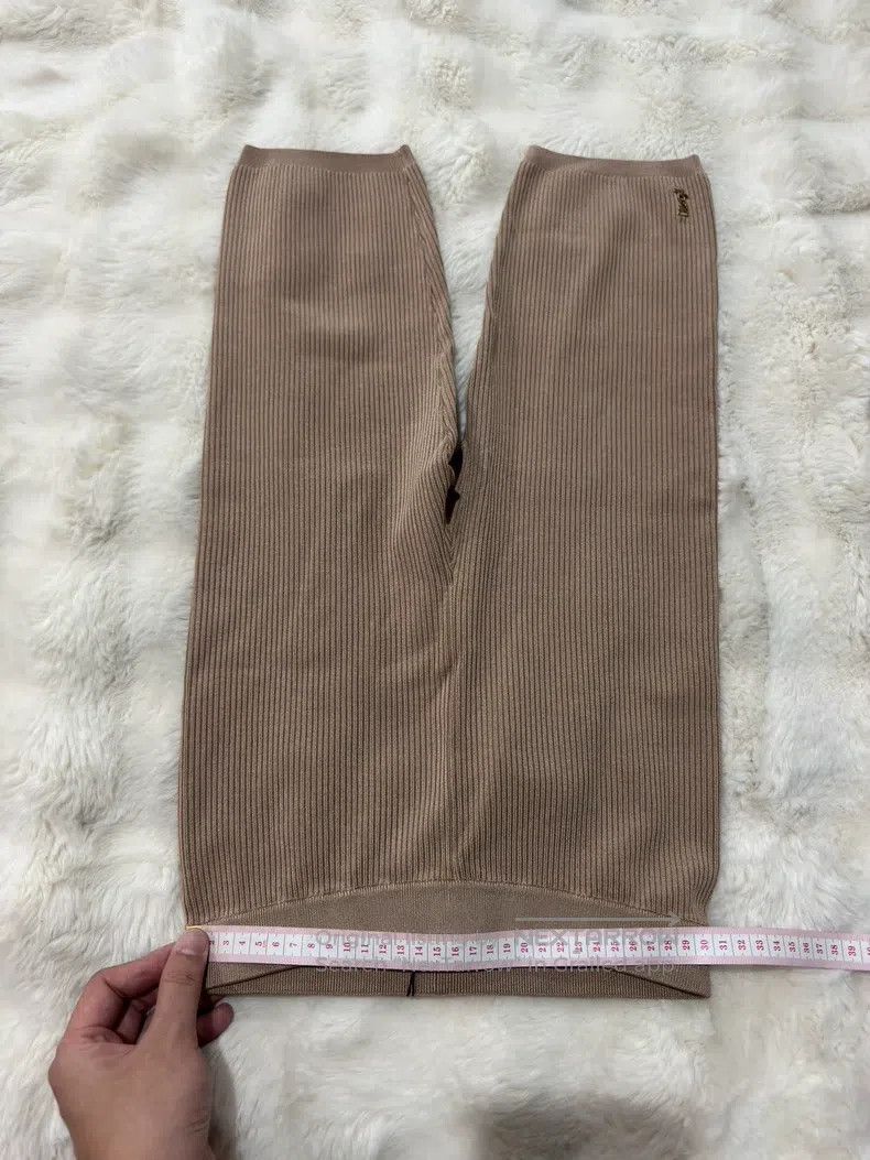 Saint Laurent Paris Saint Laurent Paris size M Women's Golden Logo Knit Bicycl Size US 27 - 6 Thumbnail