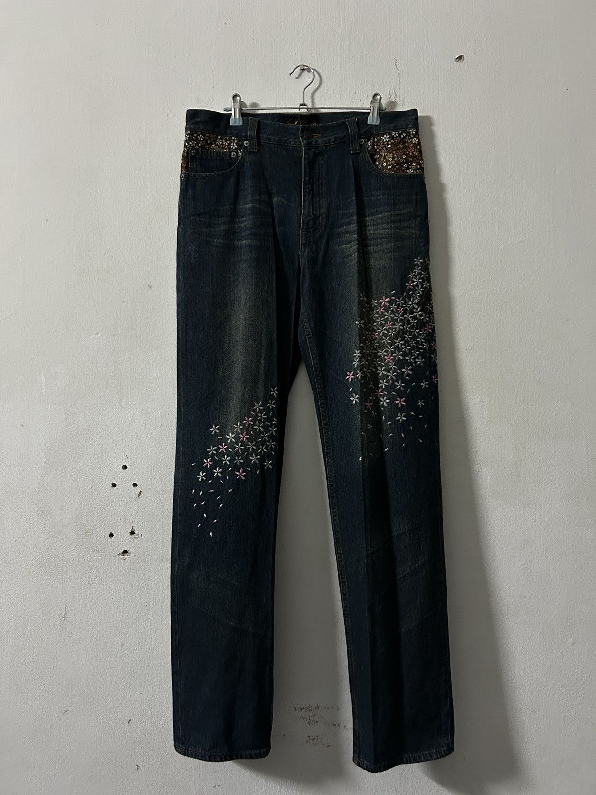 Japanese Brand Japanese Brand Floral Embroidery Jeans Size US 33 - 4 Thumbnail