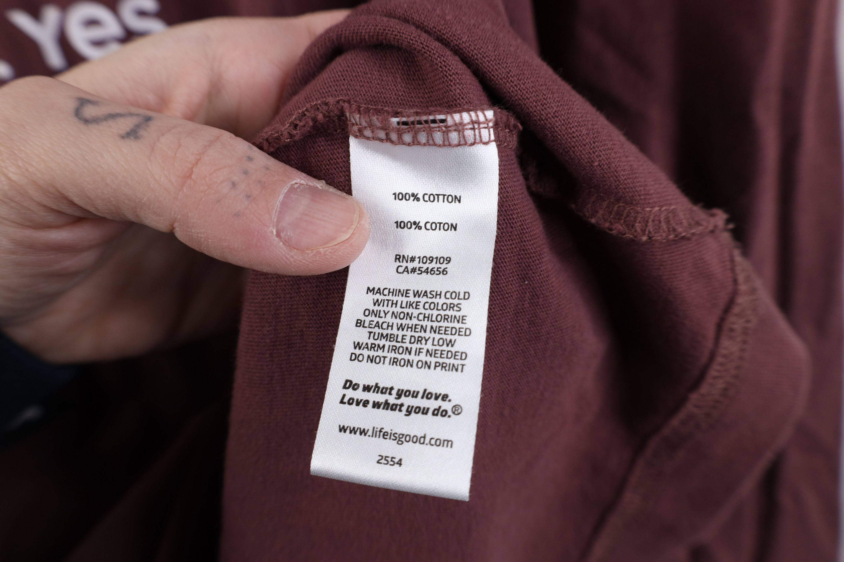 Life is Good Life Is Good Do I Want A Beer Long Sleeve T-Shirt Red Cotton Size US L / EU 52-54 / 3 - 10 Thumbnail