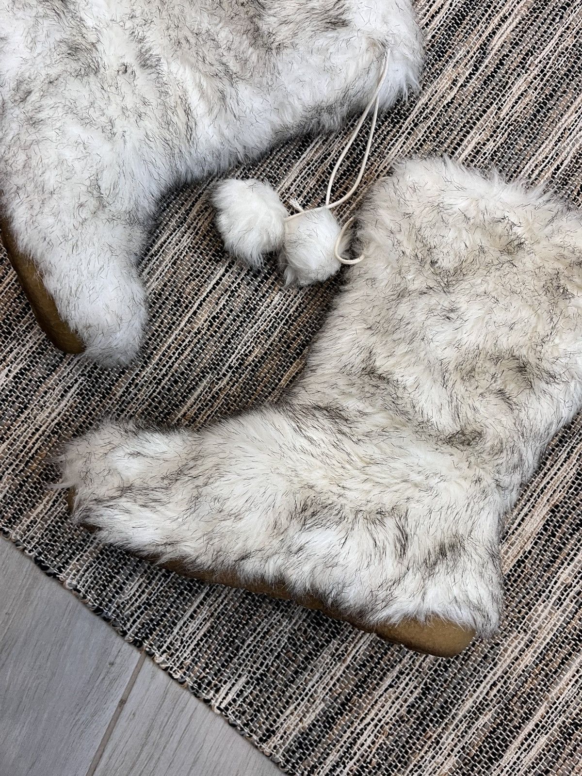 Other Vintage faux fur boots yeti shoes rare y2k ankle boots Size US 7 / IT 37 - 10 Thumbnail
