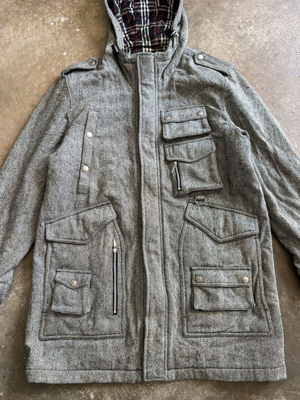 Burberry Vtg Burberry Black Label Multipocket Novacheck Hoodie Jacket Size US L / EU 52-54 / 3 - 4 Thumbnail
