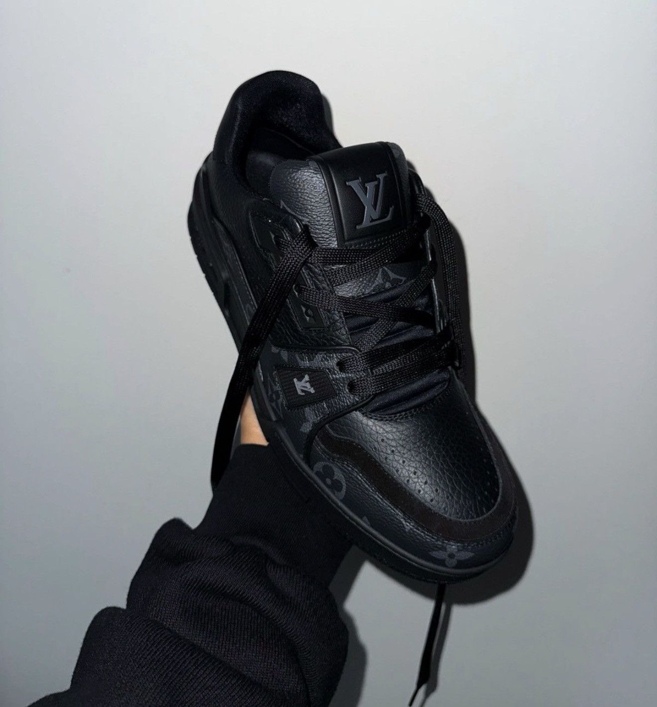 Louis Vuitton Louis Vuitton trainers lv7.5 us9.5 Size US 9.5 / EU 42-43 - 1 Thumbnail