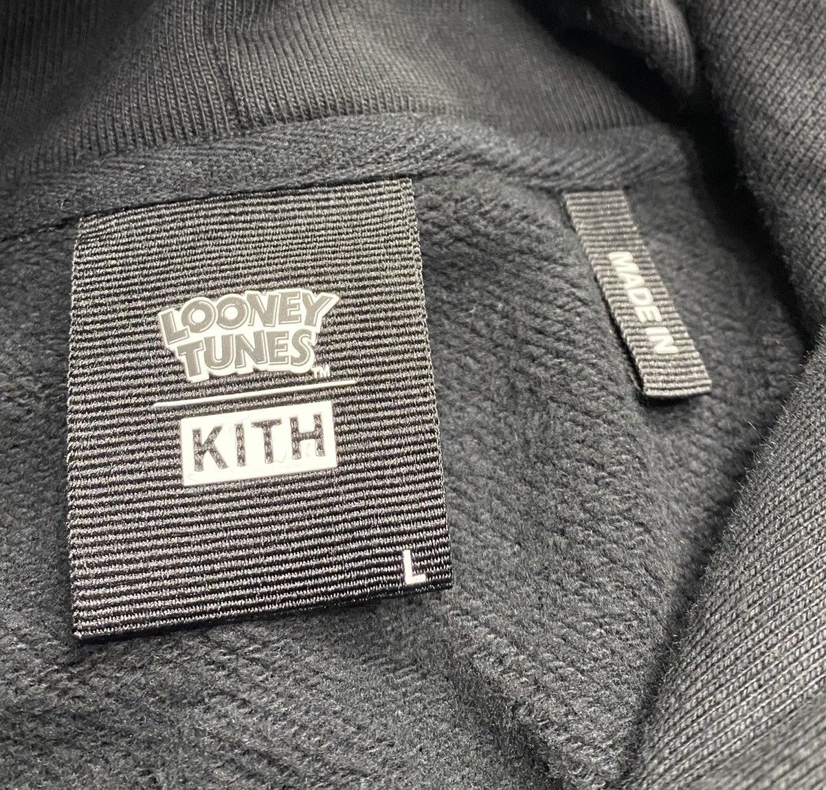 Kith Kith x Looney Tunes That’s All Folks Hoodie Size US L / EU 52-54 / 3 - 6 Thumbnail