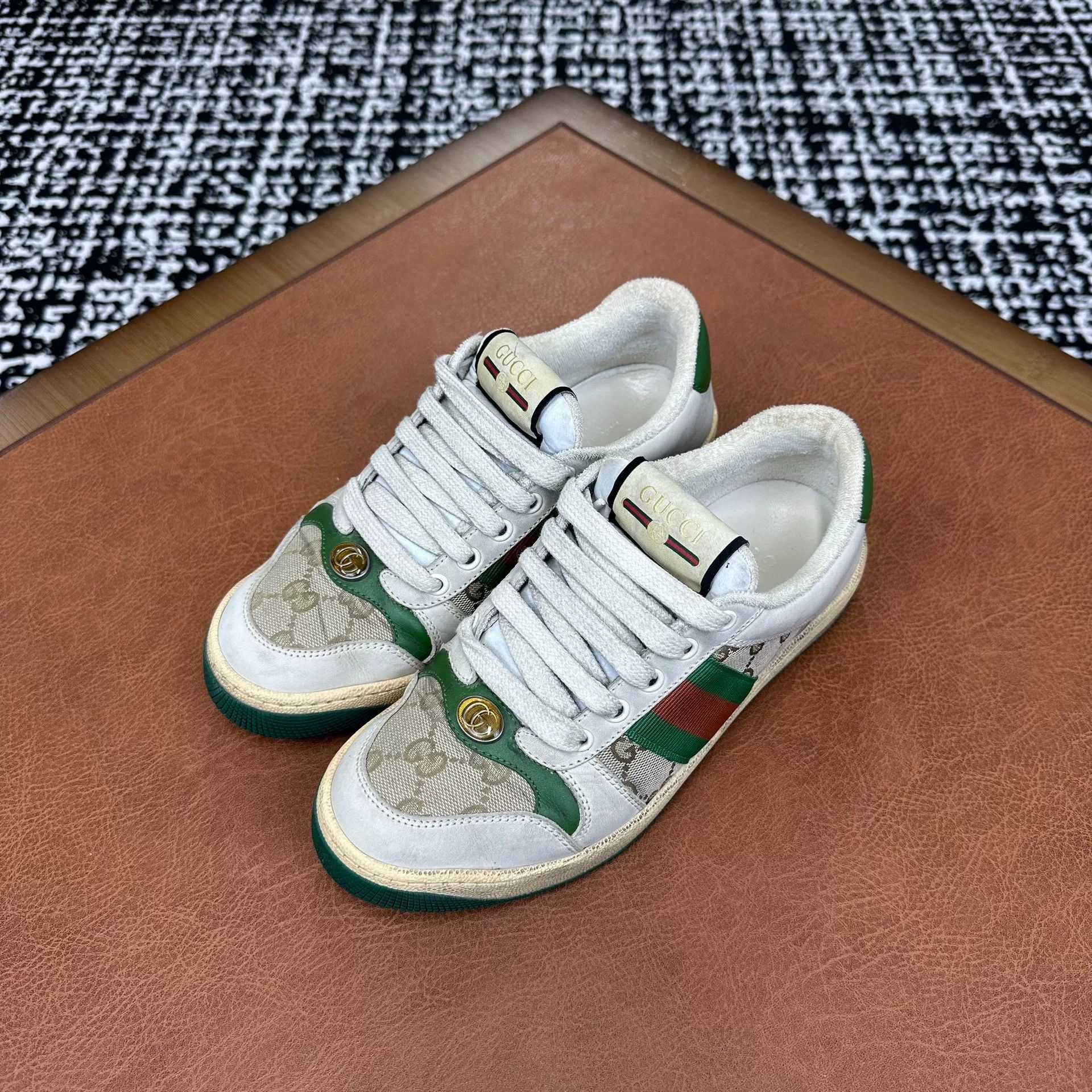 Gucci Gucci Canvas Green Lowtop Sneakers it_36 Women Size US 6 / IT 36 - 1 Thumbnail