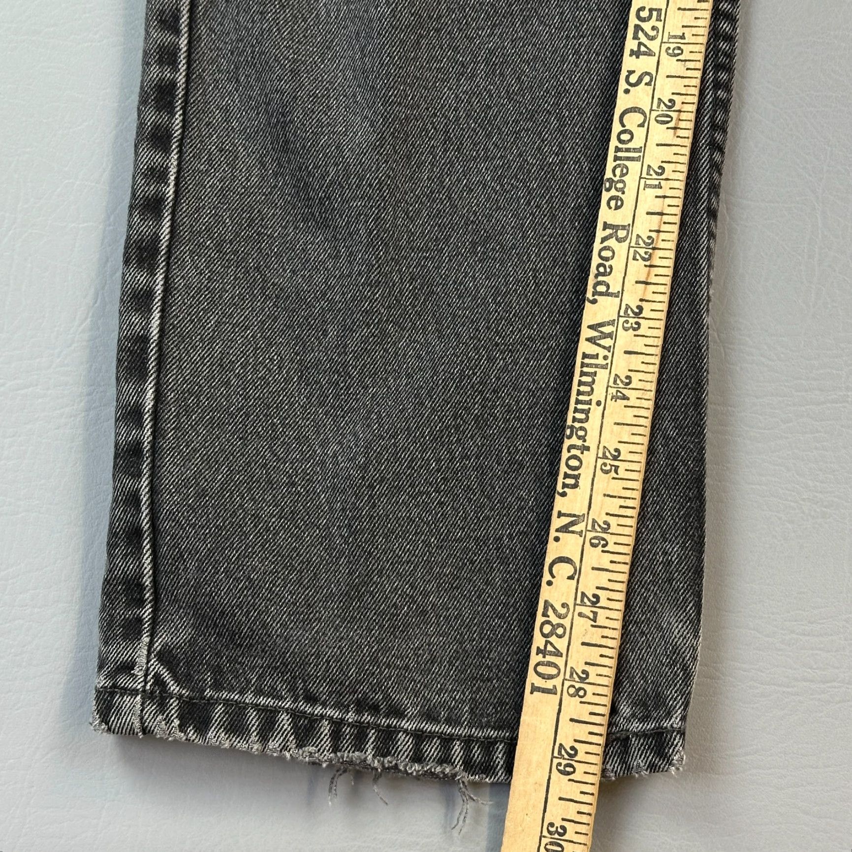 Levi's VINTAGE Levi's 505 Jeans Mens 33x30 Charcoal Wash Regular Fit Distressed 90s Punk Y2K Levi's 500 Series Mens Jeans Size US 33 - 4 Thumbnail