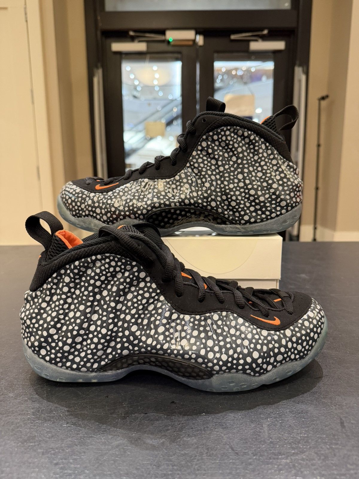 Nike Nike Air Foamposite One PRM ‘Safari’ Size US 8 / EU 41 - 1 Thumbnail
