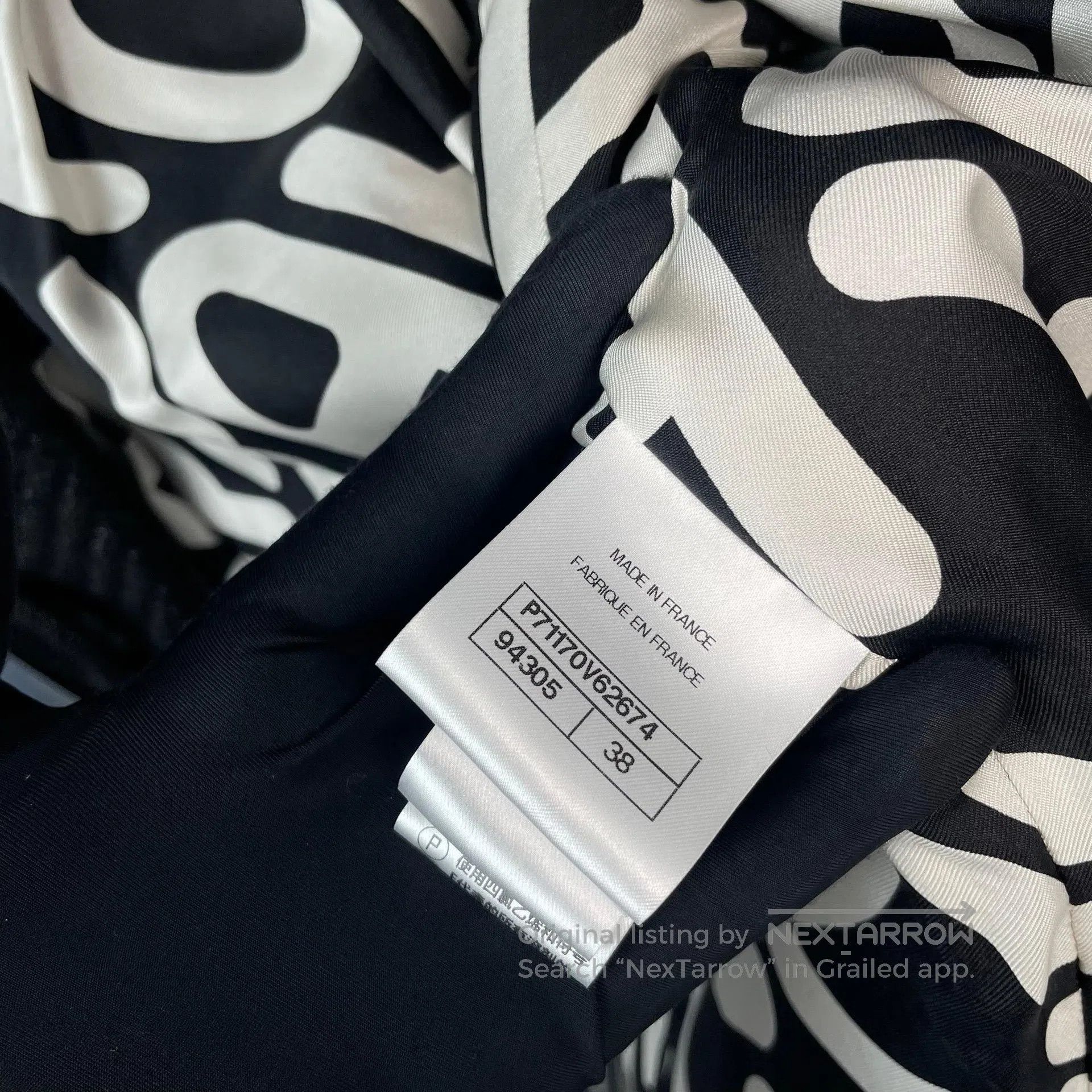 Chanel Chanel Black horn button hooded academic style woolen coat Size XS / US 0-2 / IT 36-38 - 6 Thumbnail