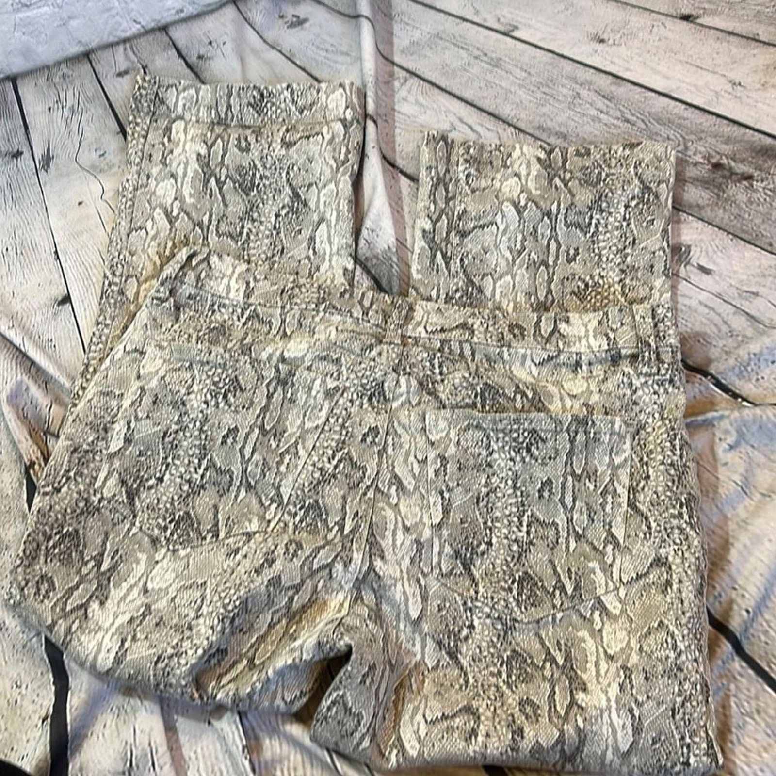 Lucky Brand Trendy Snake Print Jeans - Stylish and Unique Size 36" / US 14 / IT 50 - 7 Thumbnail