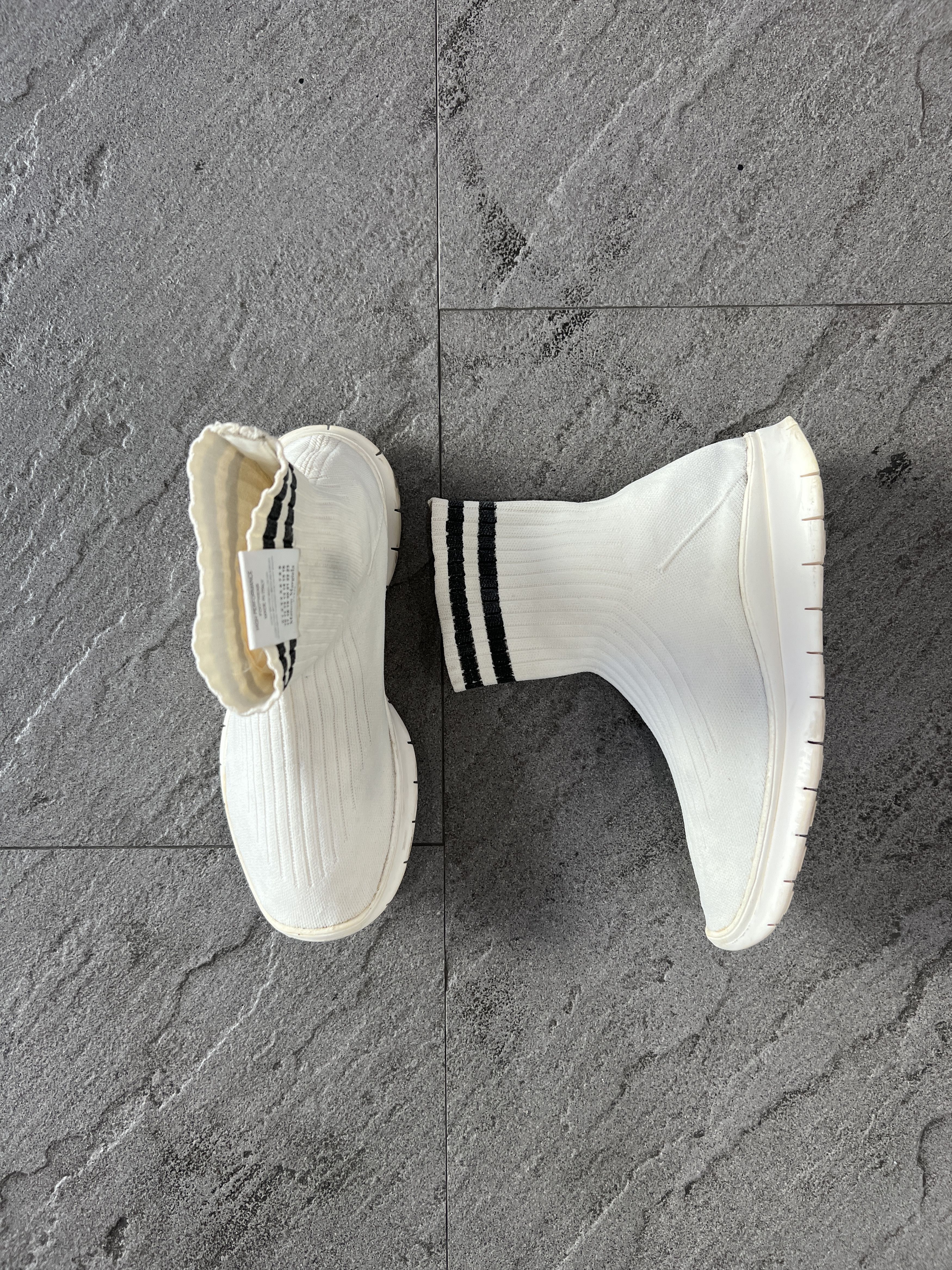Maison Margiela Maison Margiela Sock Sneakers Boots EU 40 White Knit Ankle Size US 10 / IT 40 - 1 Thumbnail